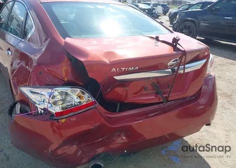 2015 Nissan Altima 2.5/2.5 S/2.5 Sl/2.5 Sv из США, поврежденный, VIN 1N4AL3AP3FC255201